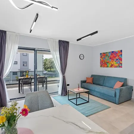 Alex Luxury רוביני